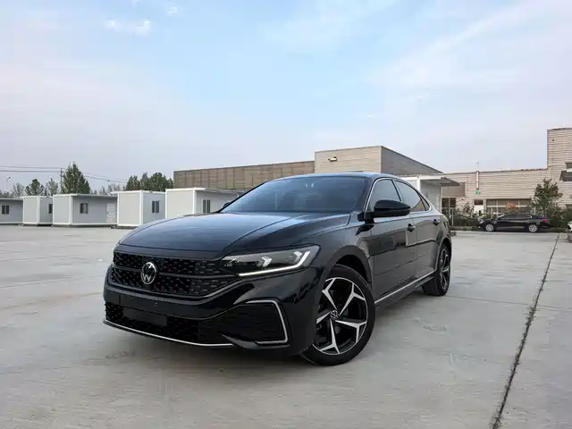 Volkswagen Passat Passat 2023 330tsi Starry Sky Elite Edition — фото