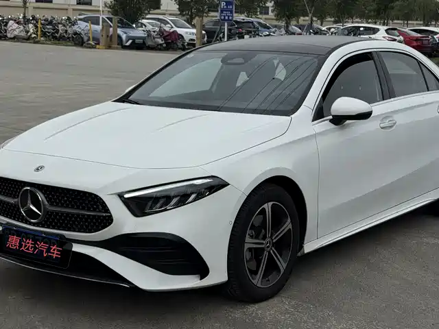 Mercedes-Benz Mercedes Benz A Class Mercedes-Benz A-Class 2025 facelift A 200 L fashionable model — фото