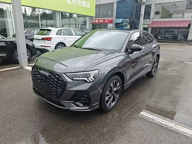 Audi Audi Q3 Sportback Audi Q3 Sportback 2022 40 Tfsi Fashion Model — фото