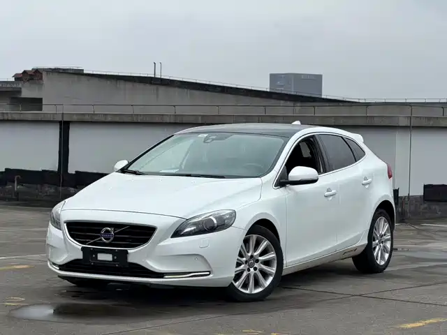 Volvo Volvo V40 Volvo V40 2016 T4 Zhiya Edition — фото