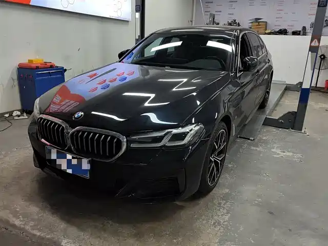 Bmw Bmw 5 Series Bmw 5 Series 2022 Facelift Three 530li Exclusive M Sports Package — фото