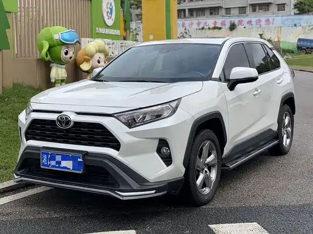 Toyota Rav4 Rongfang Rav4 Rongfang 2021 2.0l Cvt Two-Wheel Drive Fashion Plus Version — фото