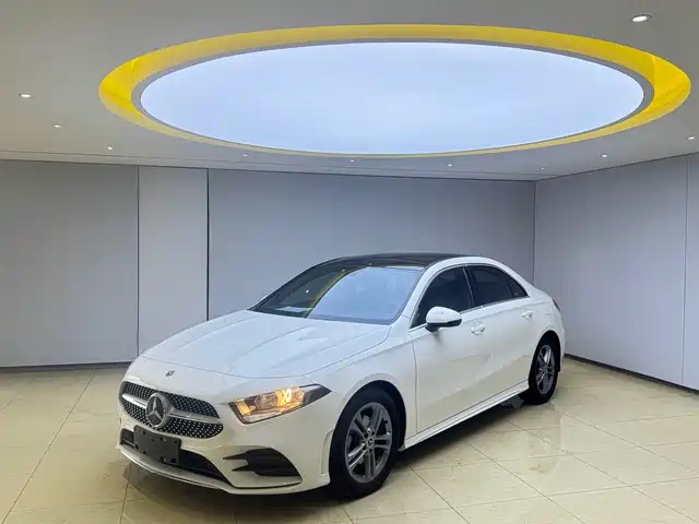 Mercedes-Benz Mercedes Benz A Class Mercedes-Benz A-Class 2022 Facelift A 180 L Sports Sedan — фото
