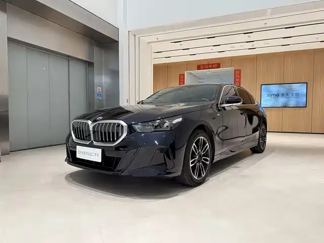 Bmw Bmw 5 Series Bmw 5 Series 2025 530li Leading M Sports Package — фото