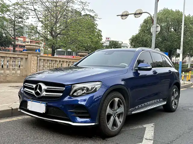 Mercedes-Benz Mercedes-Benz Glc Mercedes-Benz Glc 2017 Glc 260 4matic Luxury Model — фото