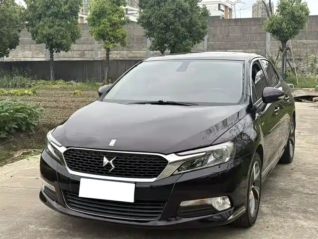 Ds Ds 5ls Ds 5ls 2016 1.6t Comfort Edition Thp160 — фото