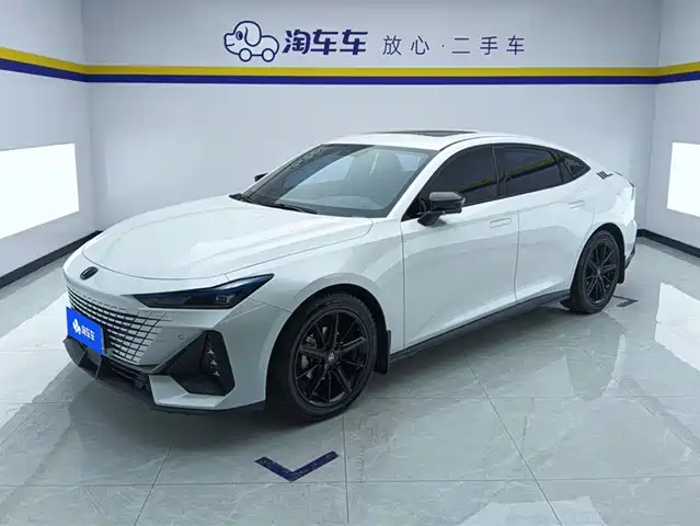 Chang'An Changan Uni-V Changan Uni-V 2023 1.5t Exclusive Model — фото