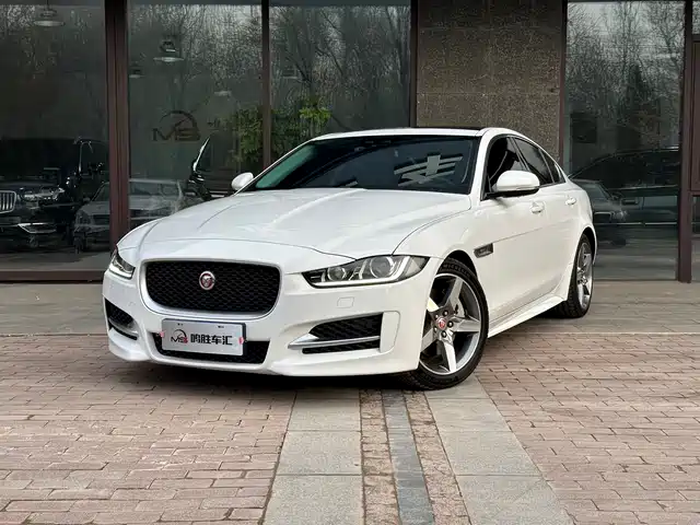 Jaguar Jaguar XE Jaguar Xe 2015 2.0t 200ps R-Sport — фото