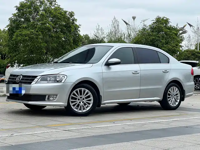 Volkswagen Lavida Lavida 2013 Facelift 1.4tsi Dsg Deluxe Edition — фото