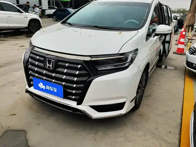 Honda Alison Alison 2022 2.0l E:Hev Luxury First Edition — фото