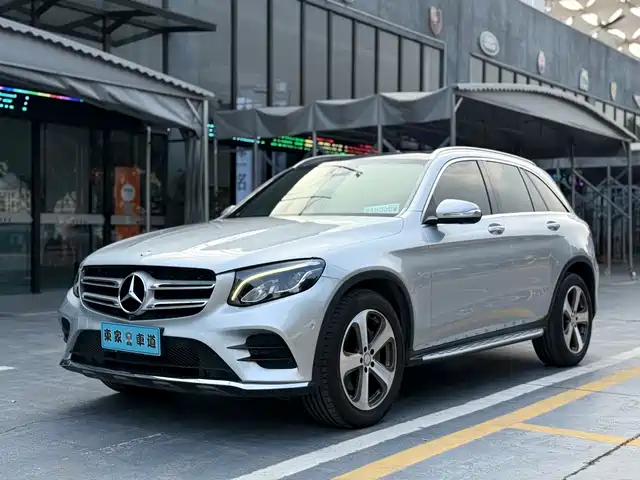 Mercedes-Benz Mercedes-Benz Glc Mercedes-Benz Glc 2017 Glc 260 4matic Luxury Model — фото