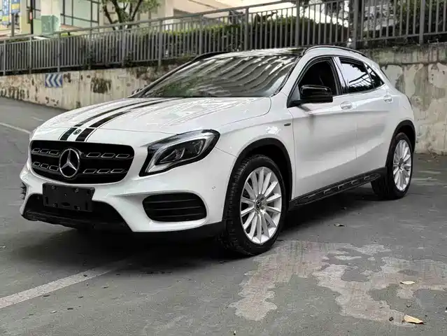 Mercedes-Benz Mercedes-Benz Gla Mercedes-Benz Gla 2017 Gla 200 Fashion Model — фото