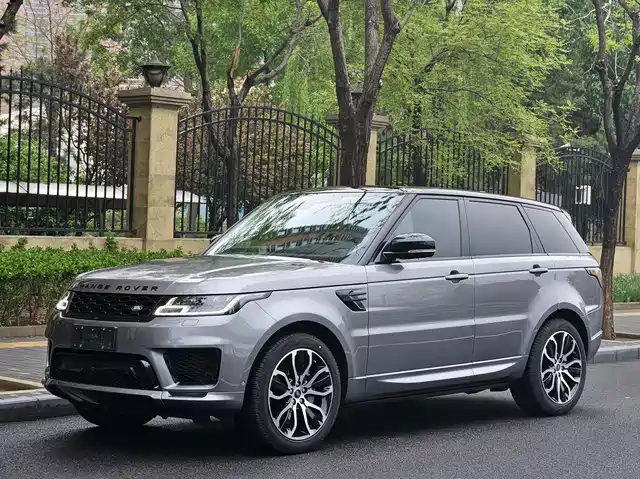 Land Rover Range Rover Sport Range Rover Sport 2021 3.0 L6 Black Edition