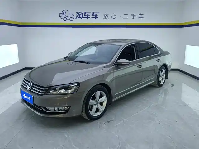 Volkswagen Passat Passat 2014 2.0tsi Dsg Royal Edition