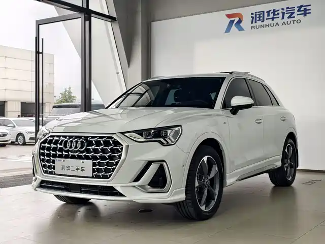 Audi Audi Q3 Audi Q3 2024 35 Tfsi Fashionable And Dynamic — фото
