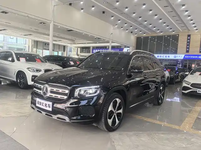 Mercedes-Benz Mercedes-Benz Glb Mercedes-Benz Glb 2023 Glb 220 Fashion Model — фото
