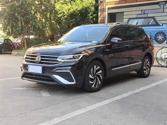 Volkswagen Tiguan L Tiguan L 2022 330tsi Automatic Two-Wheel Drive Smart Version — фото