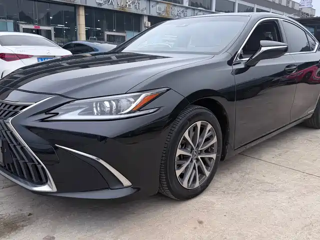 Lexus Lexus Es Lexus Es 2021 300h Excellence Edition — фото