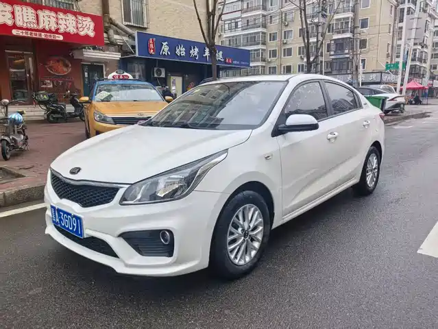 Kia Kia K2 Kia K2 2017 Sedan 1.4l Mt 15th Anniversary Special Edition Gls