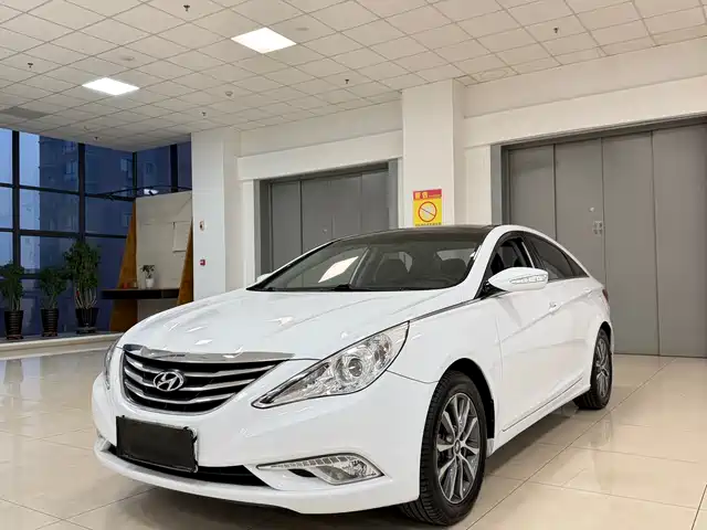 Hyundai Sonata Sonata 2013 2.0l Automatic Deluxe Edition — фото