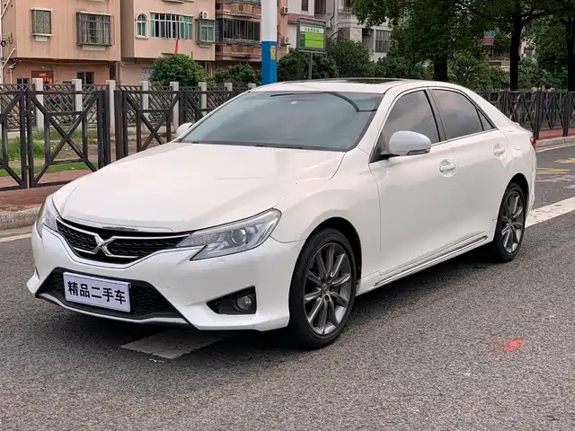 Toyota Ruizhi Ruizhi 2013 2.5v Shangrui Version