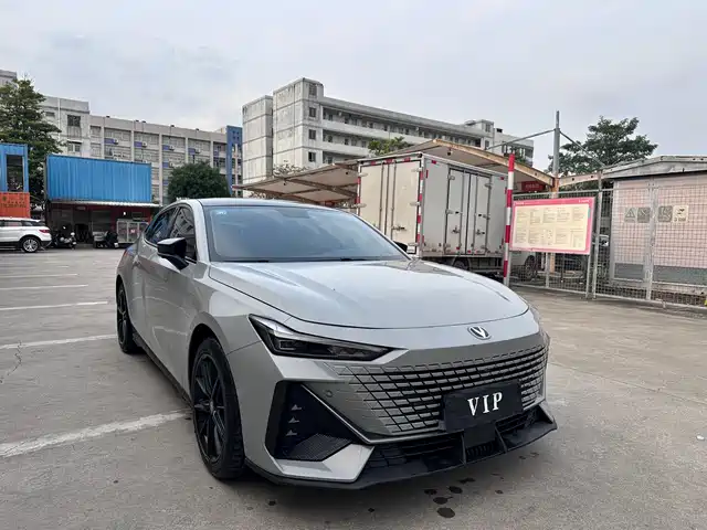 Chang'An Changan Uni-V Changan Uni-V 2022 1.5t Premium Model — фото