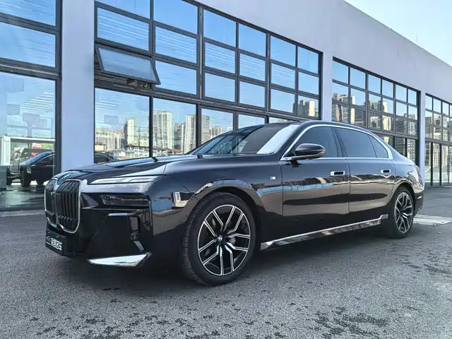 Bmw Bmw 7 Series Bmw 7 Series 2023 735li M Sports Package — фото
