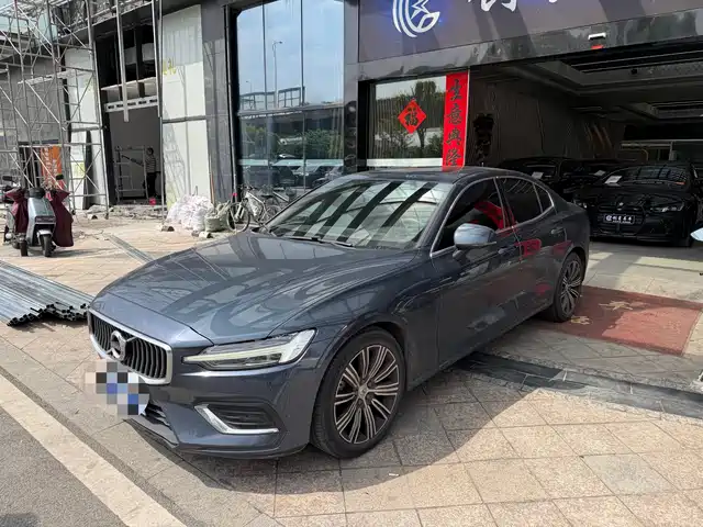 Volvo Volvo S60 Volvo S60 2021 T4 Zhiyuan Luxury Edition — фото