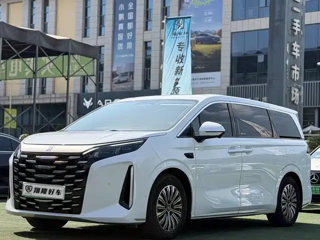 Byd Summer Summer 2025 Dm-I 1.5t 180km Transcendent Type — фото