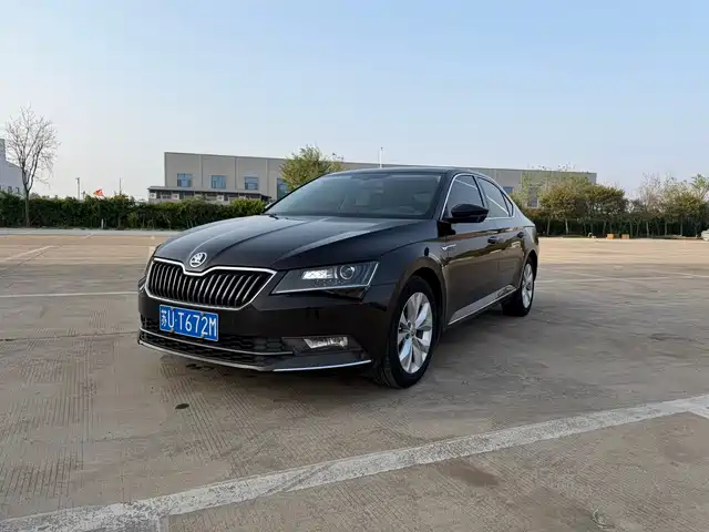 Skoda Speedy Superb 2016 Tsi330 Dsg Enactus Edition — фото