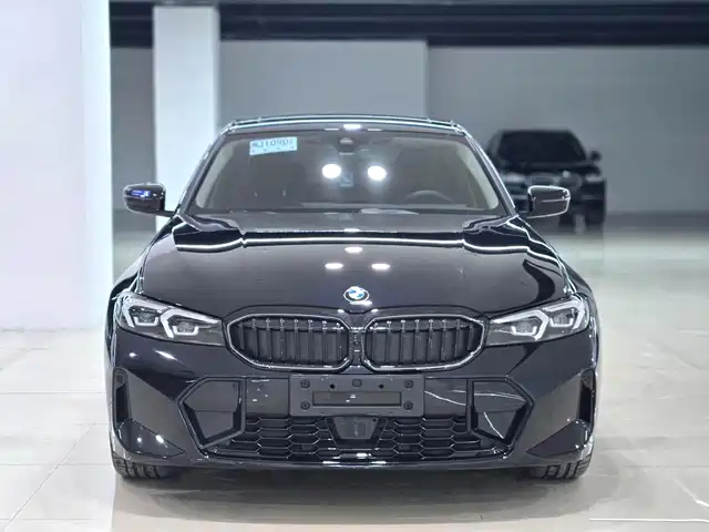 Bmw Bmw 3 Series Bmw 3 Series 2025 330li M Sports Night Package — фото