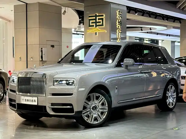 Rolls Royce Cullinan Cullinan 2018 Four-Seat Version