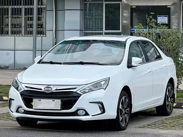 Byd Qin New Energy Qin New Energy 2015 1.5t Double Crown Flagship Plus Edition