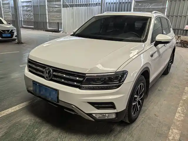 Volkswagen Tiguan L Tiguan L 2018 330tsi Automatic Two-Wheel Drive Luxury Version — фото