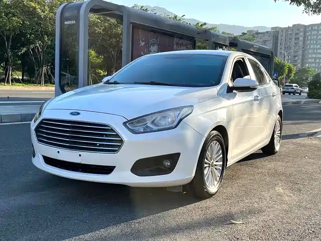 Ford Forrest Forex 2015 1.5l Automatic Comfort Model — фото