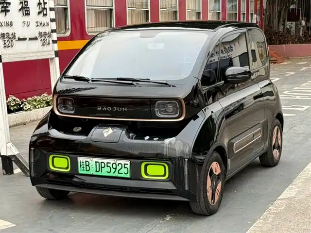 Baojun Baojun Kiwi Ev Baojun Kiwi Ev 2022 Artist’S Light Edition Lithium Iron Phosphate — фото