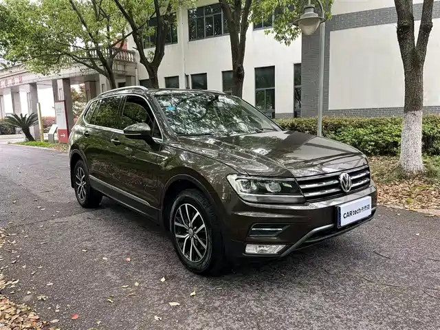 Volkswagen Tiguan L Tiguan L 2018 330tsi Automatic Two-Wheel Drive Luxury Version — фото