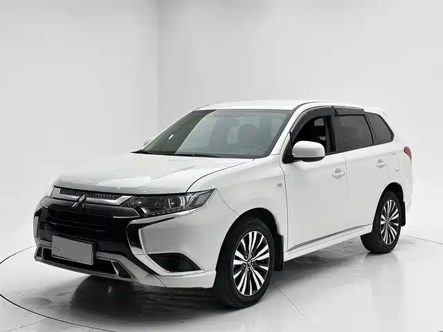 Mitsubishi Outlander Outlander 2021 2.0l 2wd Smooth Edition 5 Seats — фото