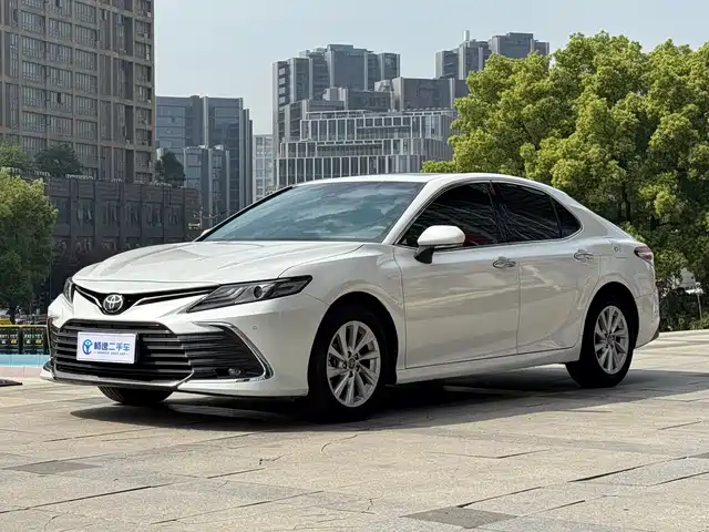 Toyota Camry Camry 2021 2.0g Deluxe Edition — фото