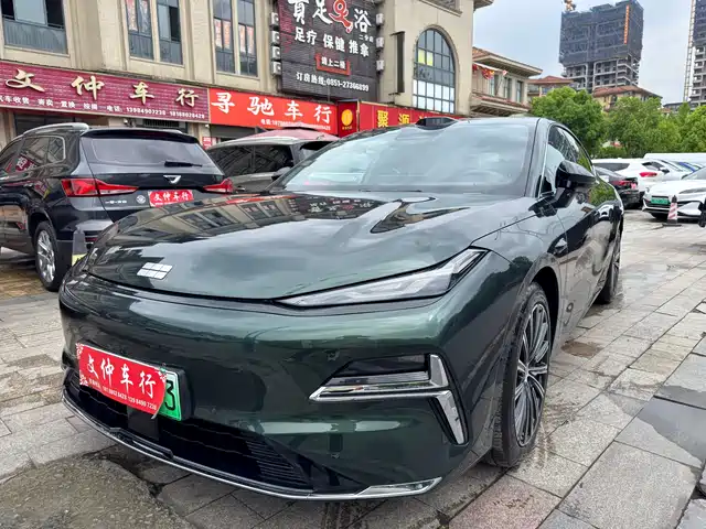 Geely Galaxy Galaxy Star 8 Galaxy Star 8 2025 130km Em-P Starship Edition