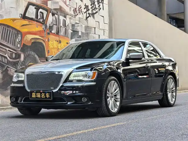 Chrysler Chrysler 300c (Imported) Chrysler 300c Imported 2013 3.6l Exclusive Version — фото