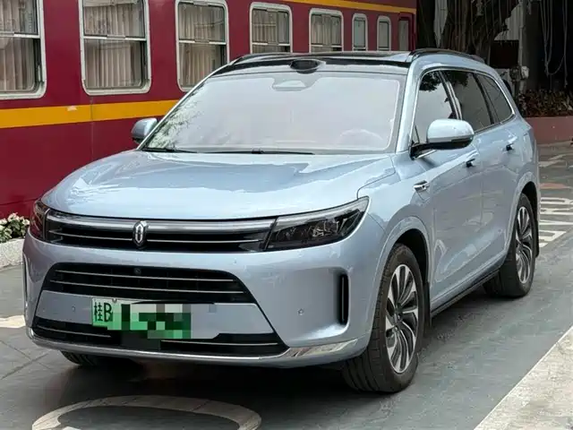 Aito Asks The World Wenjie M7 Wenjie M7 2024 1.5t Intelligent Driving Four-Wheel Drive Max Version 6 Seats — фото