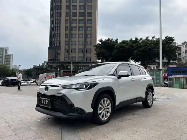Toyota Fenglanda Fenglanda 2022 2.0l Cvt Deluxe Edition — фото