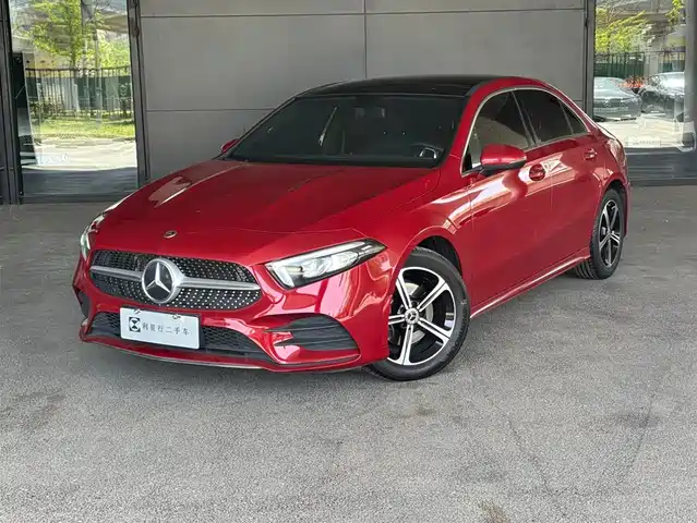 Mercedes-Benz Mercedes Benz A Class Mercedes-Benz A-Class 2022 Model 2 A 200 L Sports Sedan Fashionable — фото