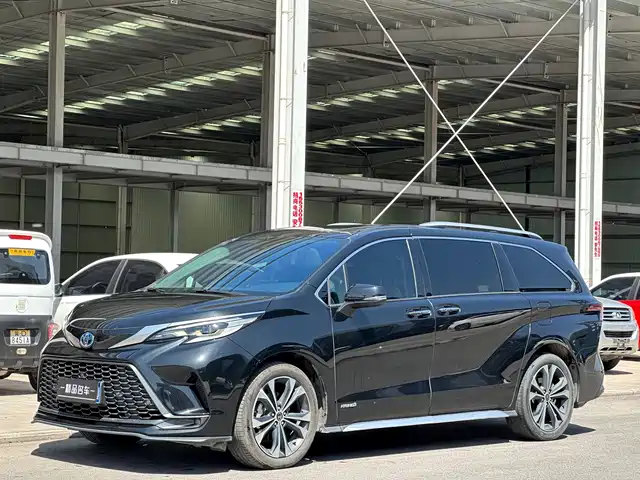 Toyota Gravia Grevia 2023 2.5l Hybrid Premium Plus Edition — фото