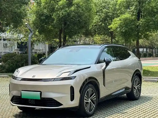Lynk & Co Lynk & Co 08 Em-P Lynk & Co 08 Em-P 2024 Model 120km Long Range Plus