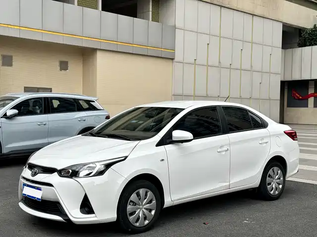 Toyota Yaris L Enjoy Yaris L 2020 1.5l Cvt Leading Version — фото