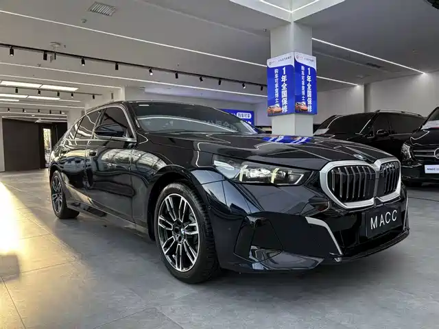 Bmw Bmw 5 Series Bmw 5 Series 2025 530li Leading M Sports Package — фото