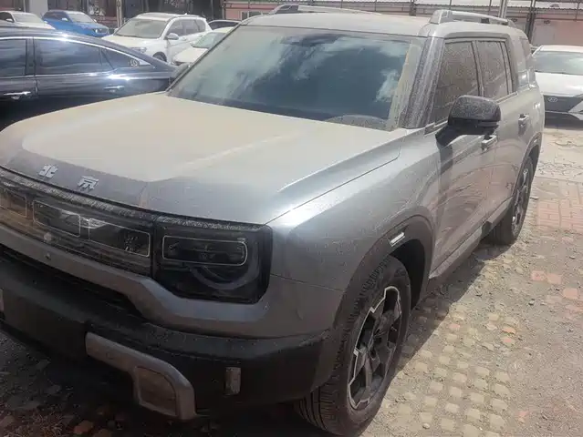 Beijing Cross Country Beijing off-road BJ30 Beijing Off-Road Bj30 2024 1.5t Magic Core Electric Drive Advanced Edition — фото