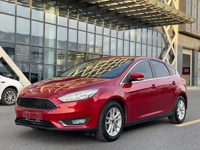 Ford Fox Focus 2017 Hatchback 1.6l Automatic Stylish Smart Mobility Version